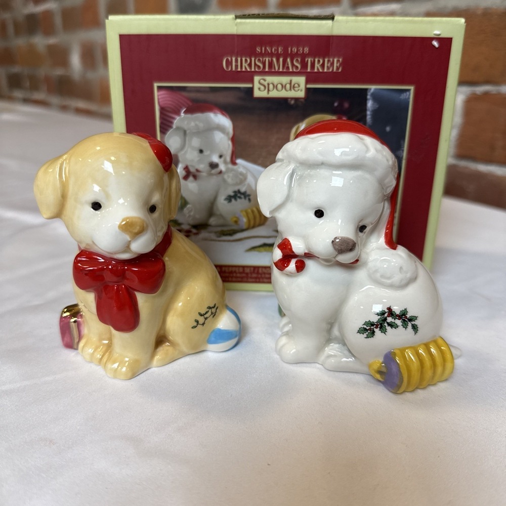 Spode Christmas Puppy Dog Salt Pepper Set White Tan Santa Hat Holly Ceramic